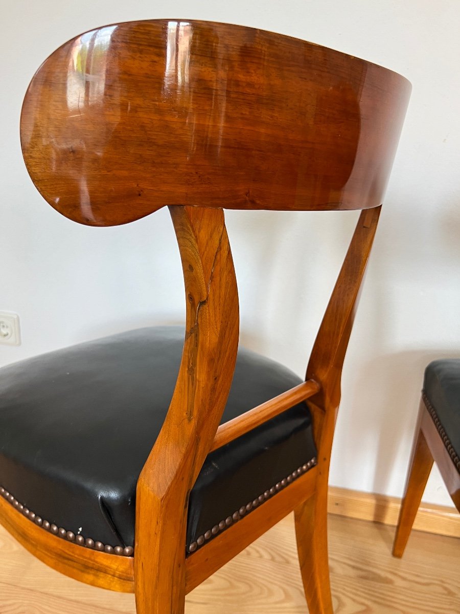 Pair Of Biedermeier Shovel Chairs, Walnut Veneer, Black Leather, Austria Circa 1820-photo-5