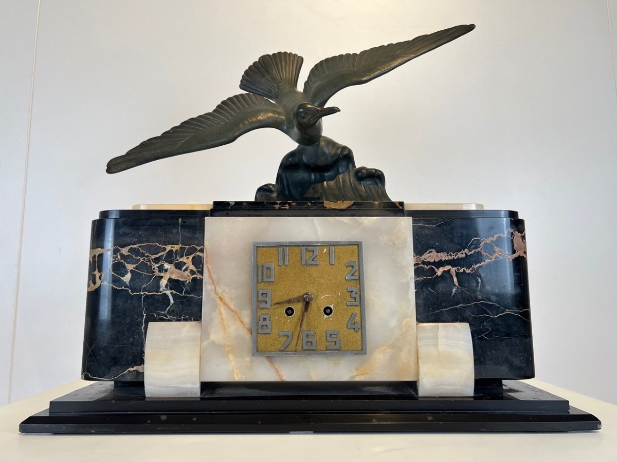 Horloge De Table Art Déco Avec Sculpture d'Oiseau, Marbre, France Vers 1930-photo-4