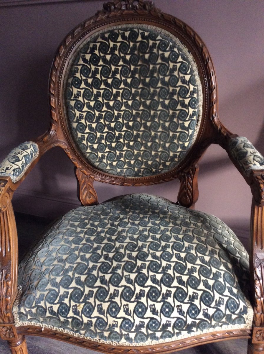 Pair Of Transition Style Armchairs -photo-2