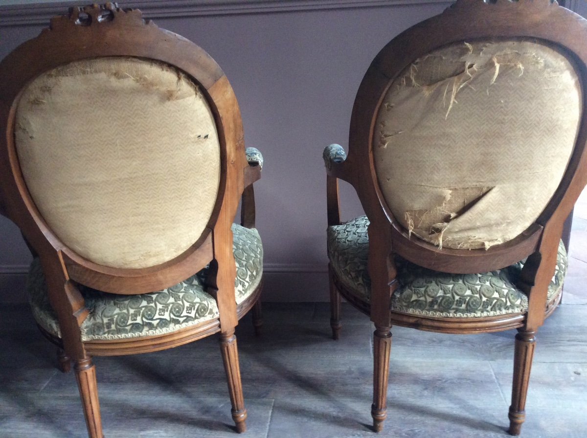 Pair Of Transition Style Armchairs -photo-3