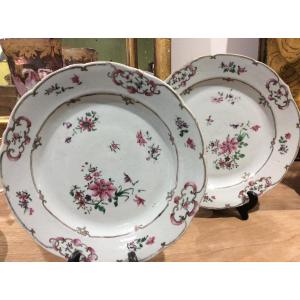 Paire D’assiettes En Porcelaine De La Compagnie Des Indes XVIII ème Siècle 