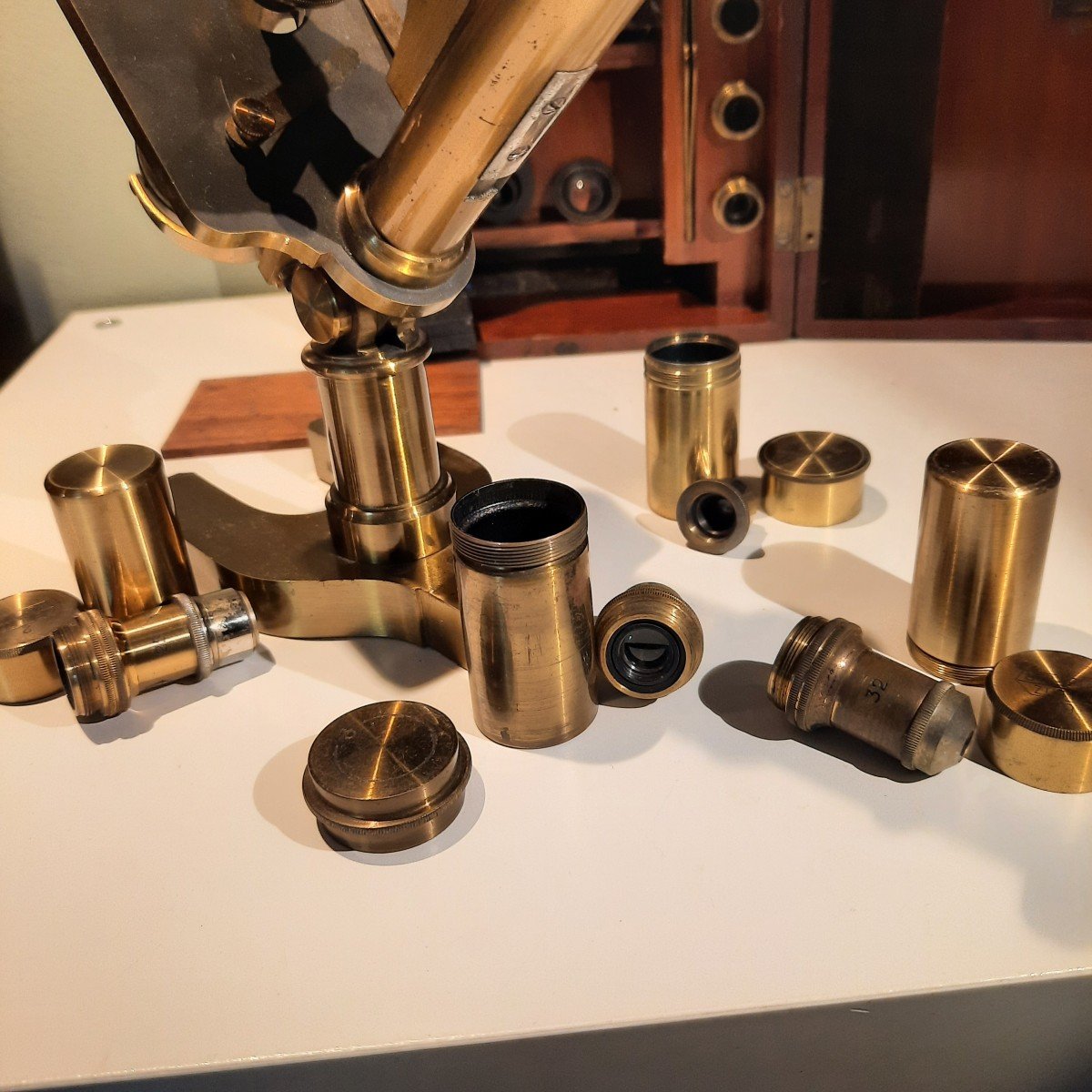 All Brass Microscope In Its 19th Century Mahogany Box-photo-1