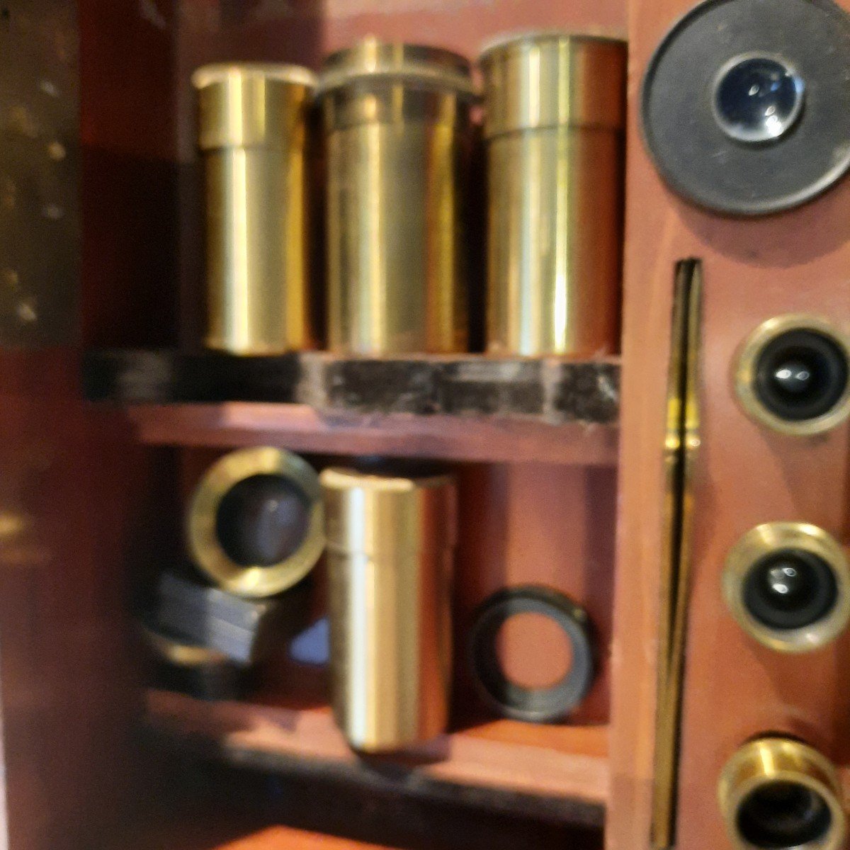All Brass Microscope In Its 19th Century Mahogany Box-photo-3