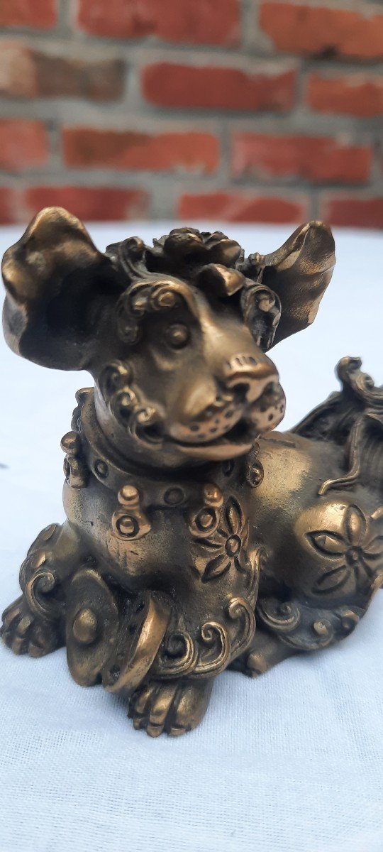 Chien Chinois En Bronze De Bonne Humeur