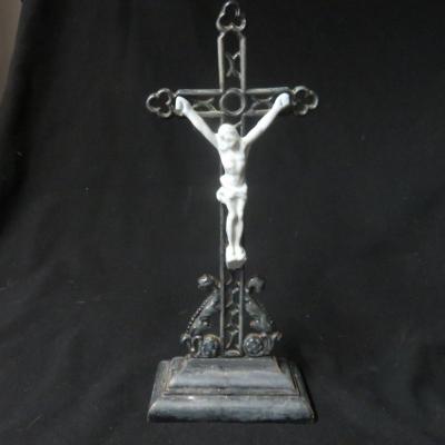 Crucifix Fonte  Emaillee  XIXe