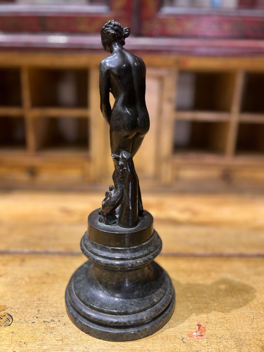 Bronze Statuette With A Marble Base Depicting Venus. 19th Century.-photo-2