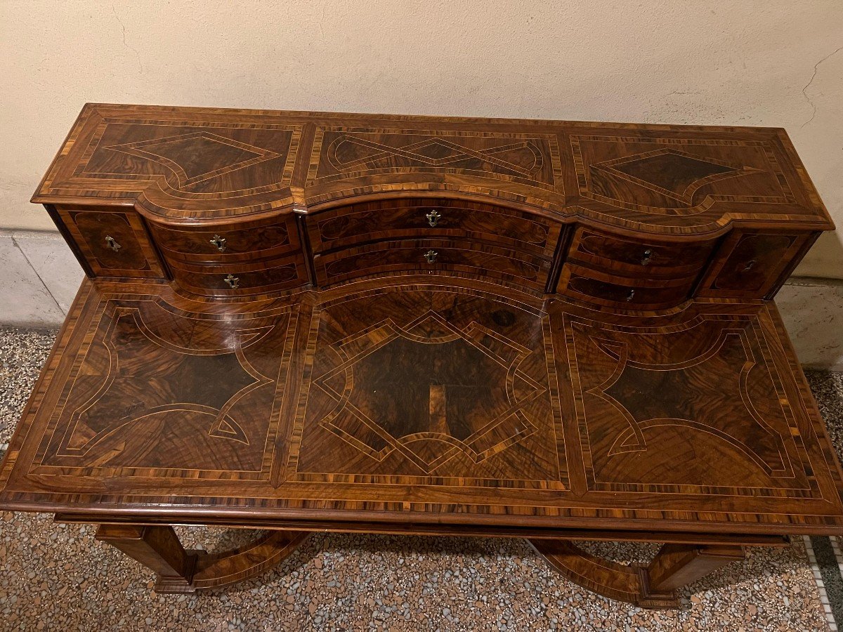 Elegant San Filippo Desk Veneered In Walnut Burl, Rome, 18th Century.-photo-2