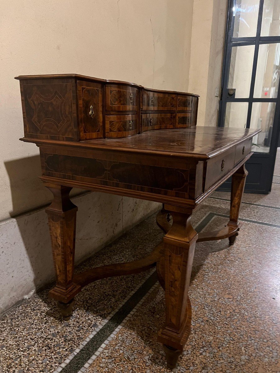 élégant Bureau San Filippo Plaqué En Ronce De Noyer, Rome, XVIIIe Siècle-photo-4