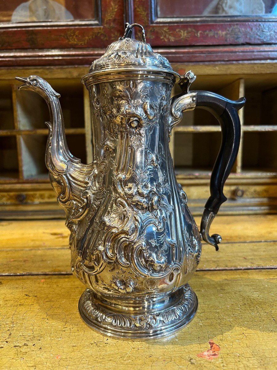 Cafetière Anglaise En Argent Sterling, Style Géorgien. Londres, 1758