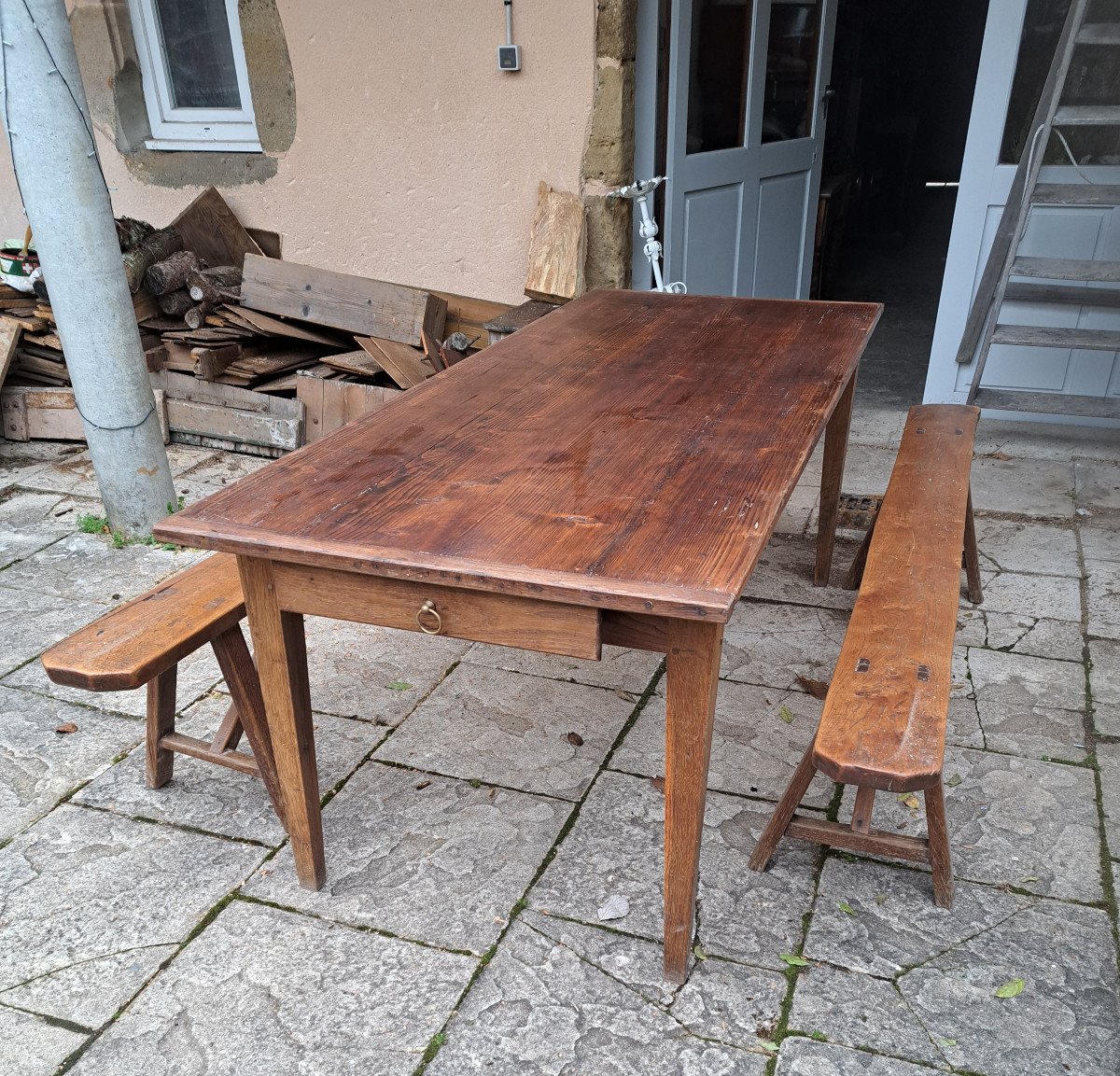 Table De Ferme