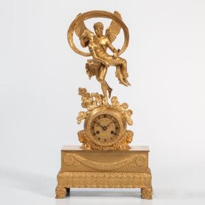 Pendule En Bronze D’époque Restauration Représentant « Eros Et Psyché »