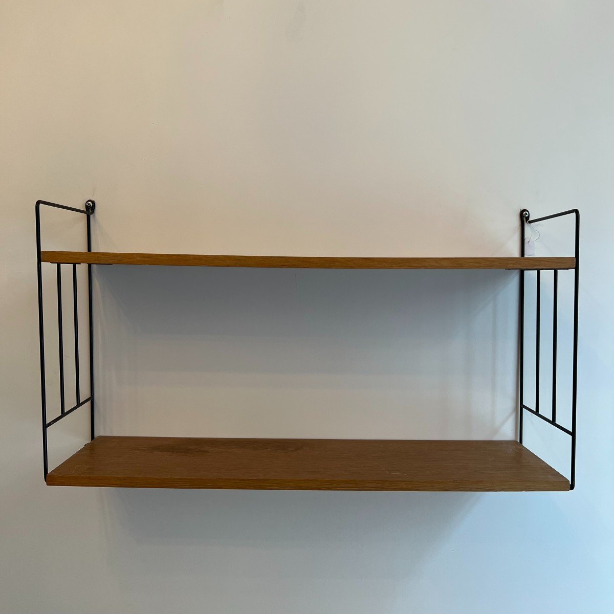 String, Design 1950 Shelf.