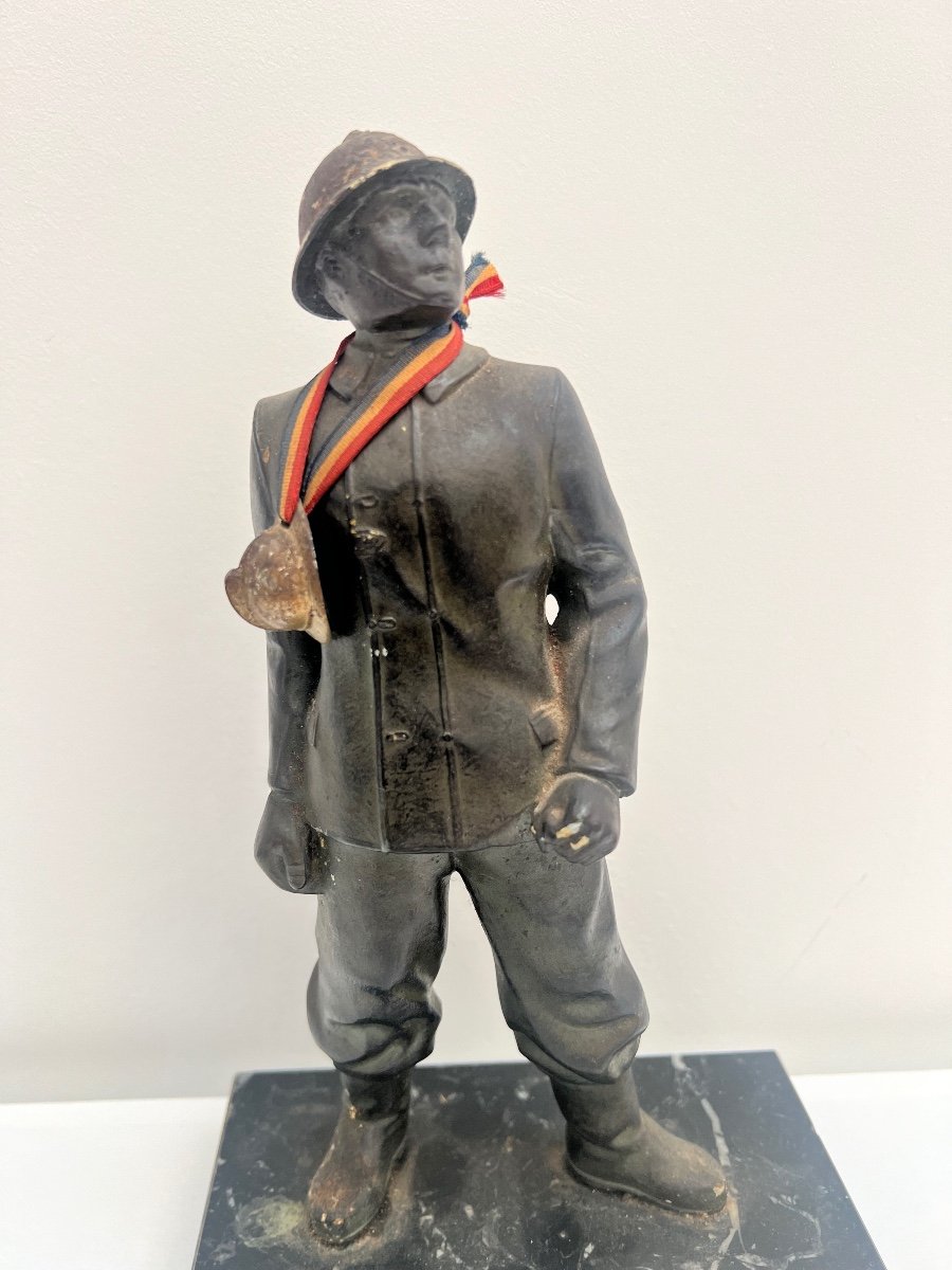 Firefighter Statue. -photo-3