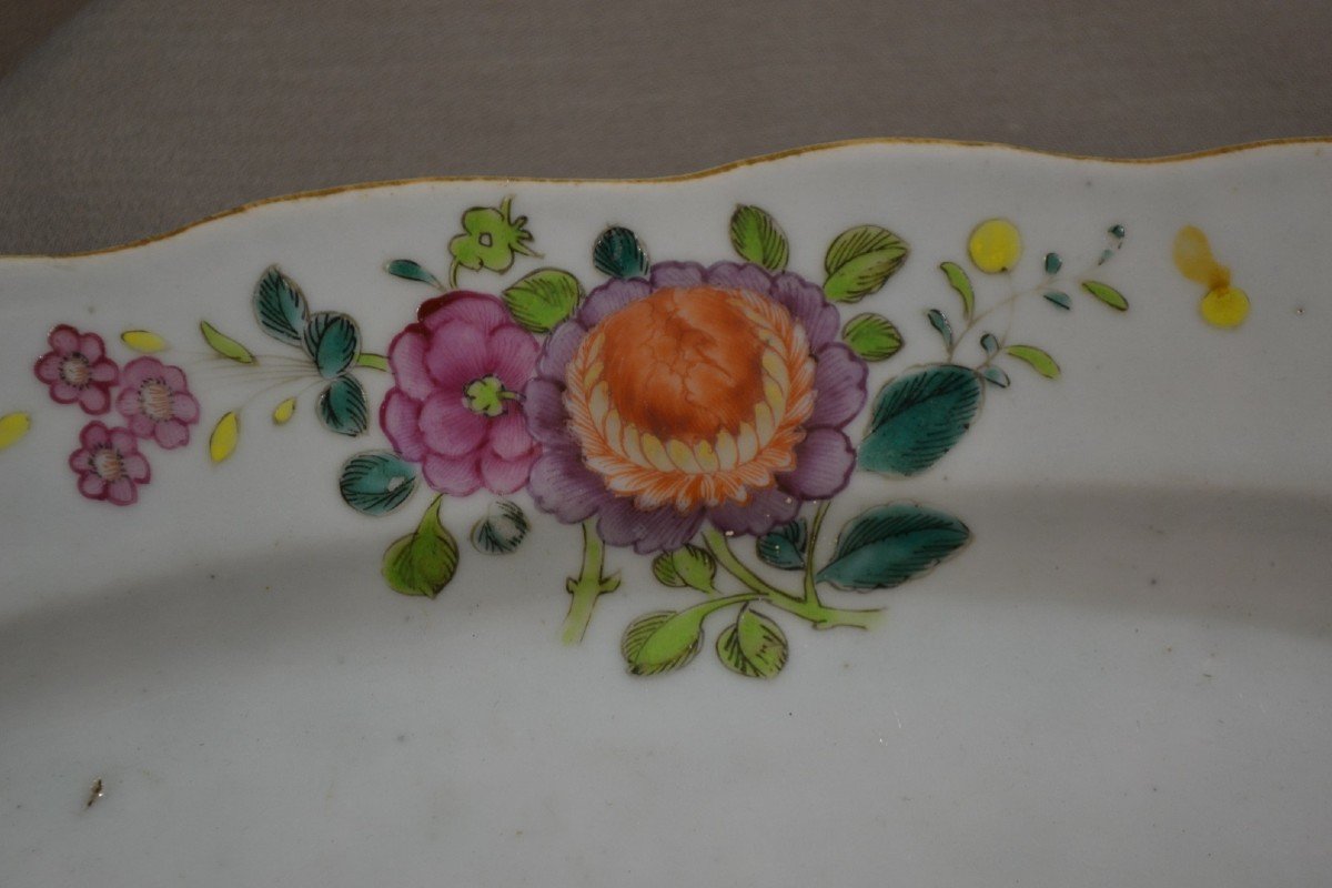 Chinese Porcelain Dish From China For Export. 18th Century.-photo-1