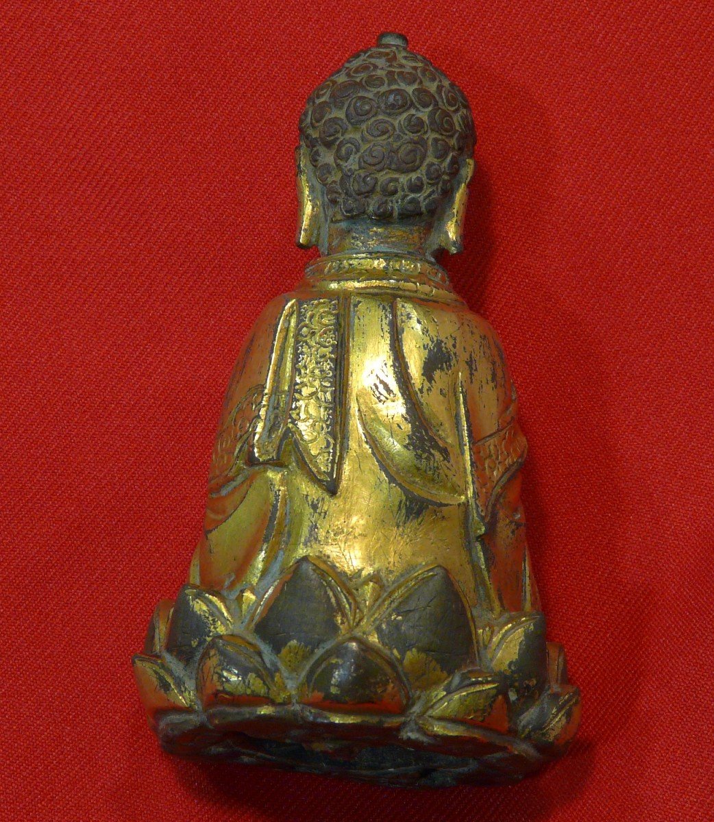 Gilt Cast Bronze Buddha. Probably Korean.-photo-1