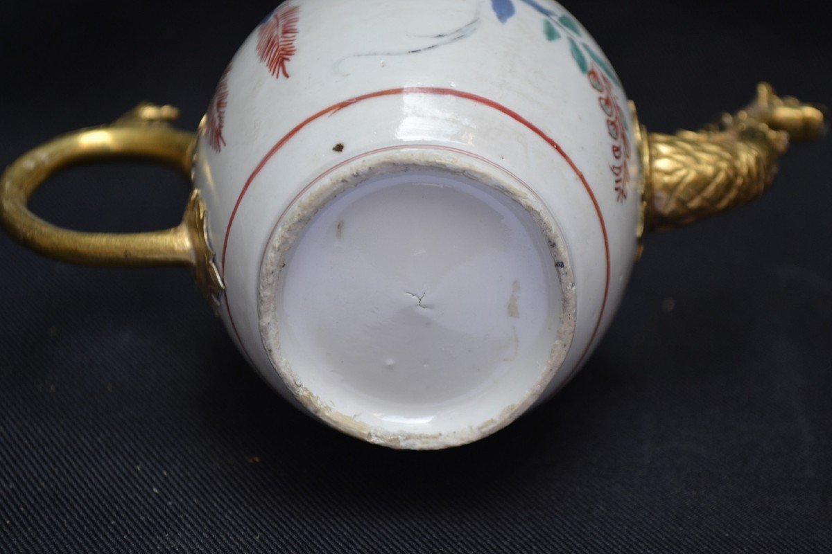 Japanese Porcelain Teapot, European Frame. 17th Century.-photo-2