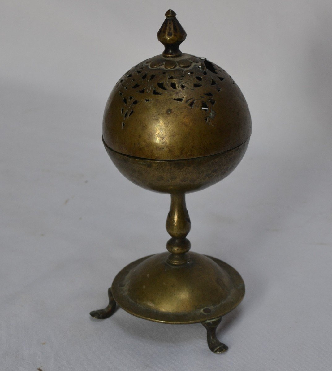 Bronze Tripod Perfume Burner. Islamic Art.-photo-1