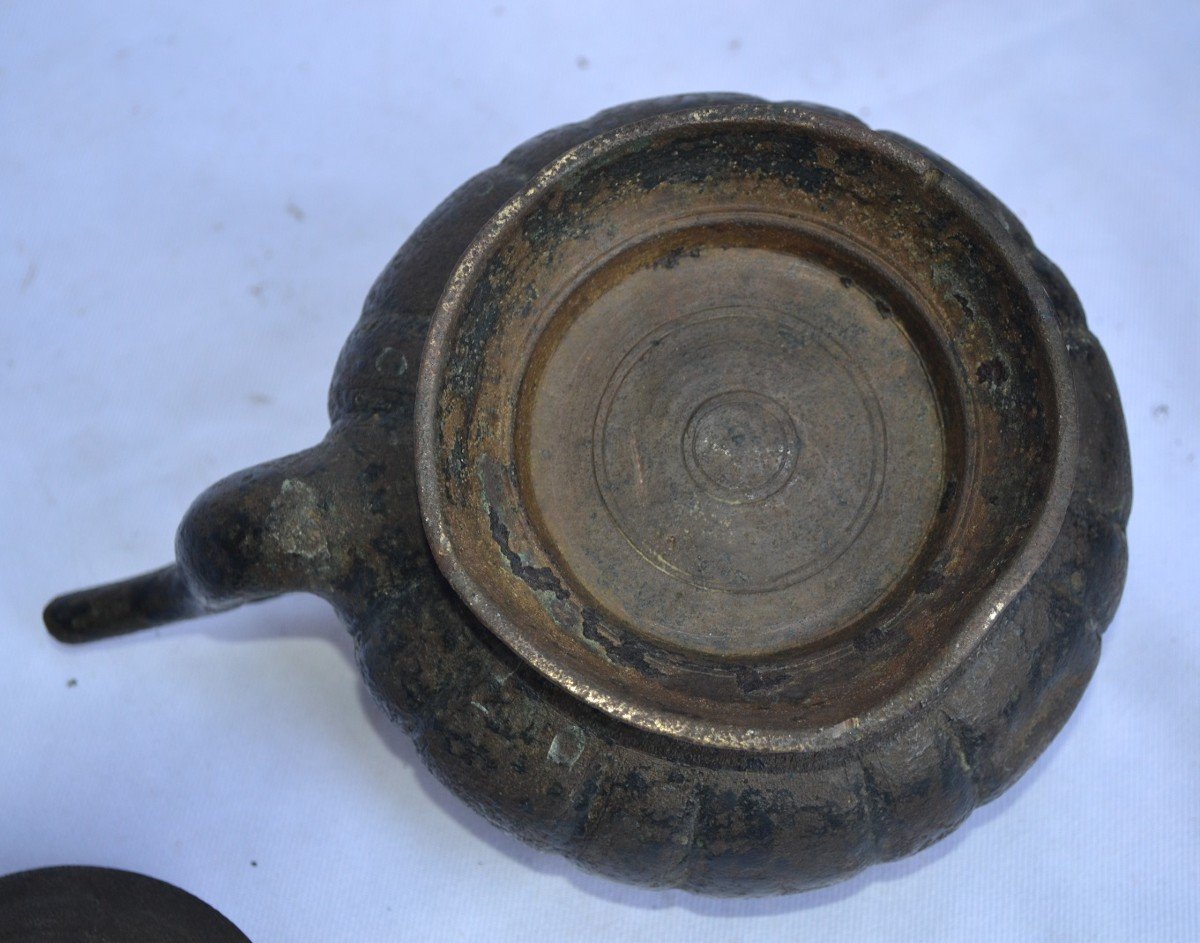 Melon Shaped Bronze Teapot. Ancient China-photo-8