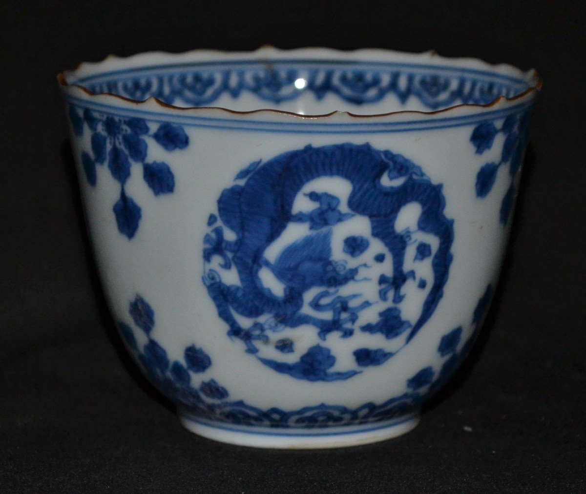 Porcelain Bowl. Decor Of Dragons In Cobalt Blue. Arita Kilns.japan Early 18th Century-photo-4