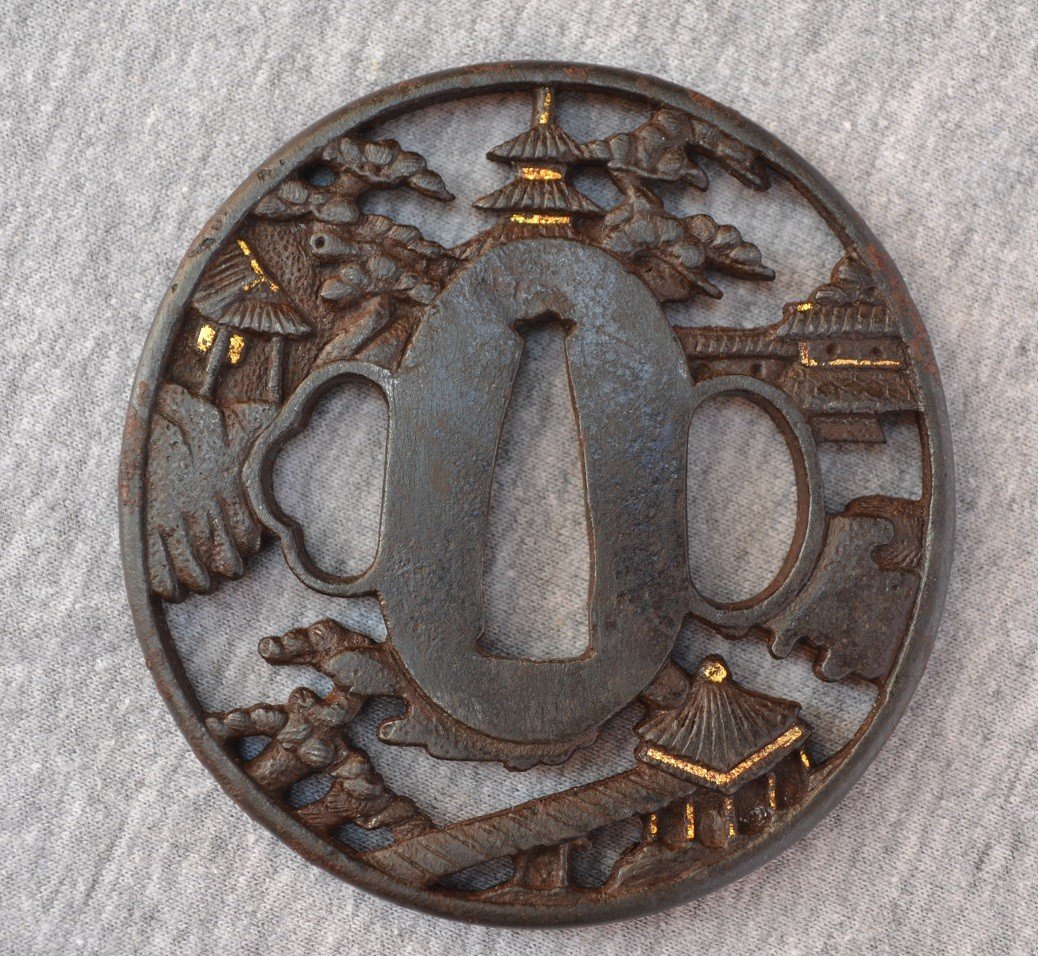 Tsuba In Cut Iron Damascened With Gold (nunome Zogan). School Of Soten. Japan Edo 18°-photo-4