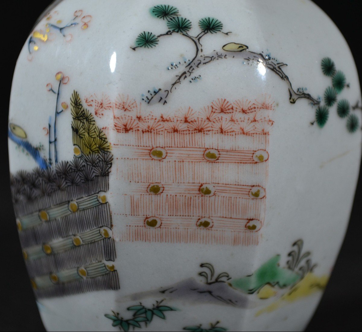 Glazed Japanese Porcelain Vase In The Style Of Kakiemon.-photo-2