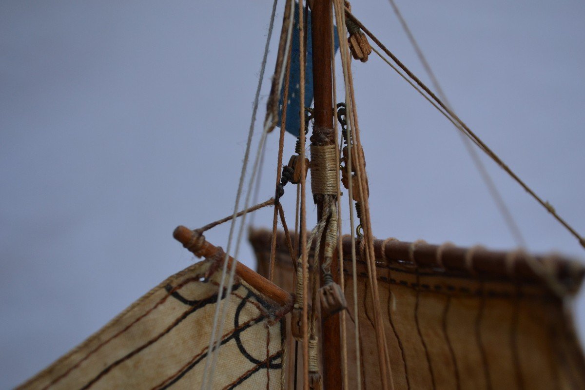 Maquette Du Bateau Corsaire "Prince De Neuchatel".bois,textiles et Cuivre Doré. 20°siècle.-photo-2