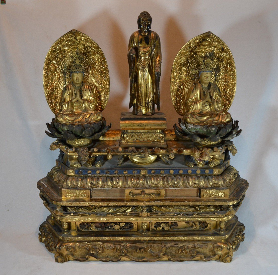 Japanese Altar In Gilded Lacquered Wood. Buddhist Trinity 15th And 18th Century.-photo-2