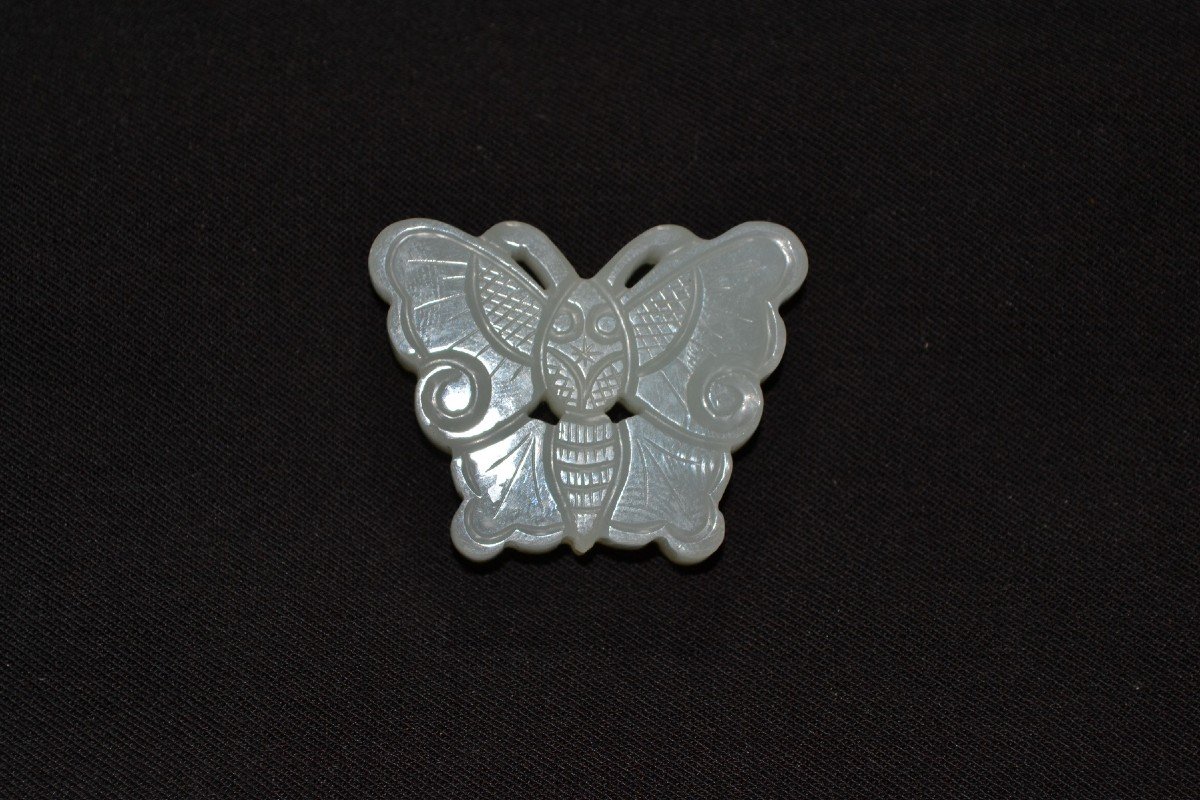 White Jade Butterfly Pendant Chinese Qing Dynasty.-photo-6