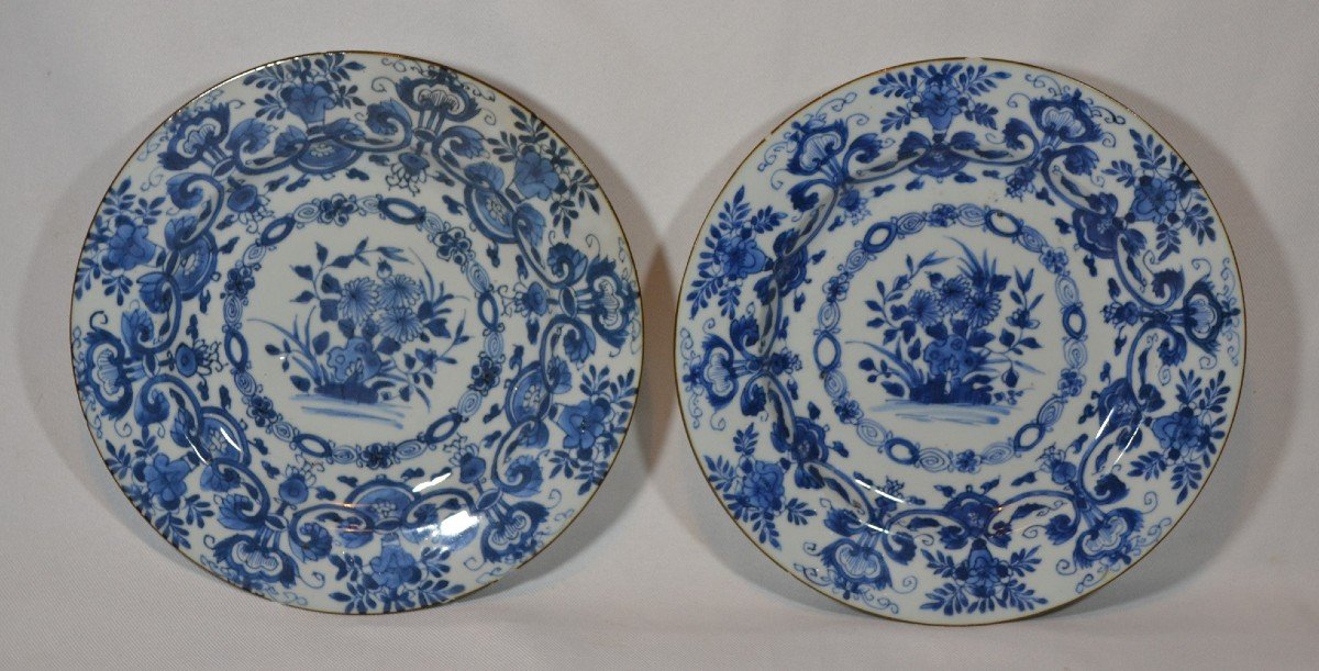 2 Plats Blanc Bleu En Porcelaine De Chine Début Des Qing Règne De Kangxi. Début 18° siècle-photo-3