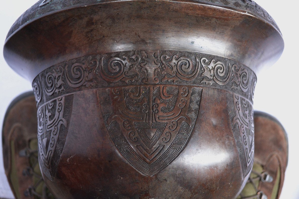 Large Tripod Incense Burner In Cast Bronze Inlaid With Silver 19th Century. Qing Or Edo.-photo-3