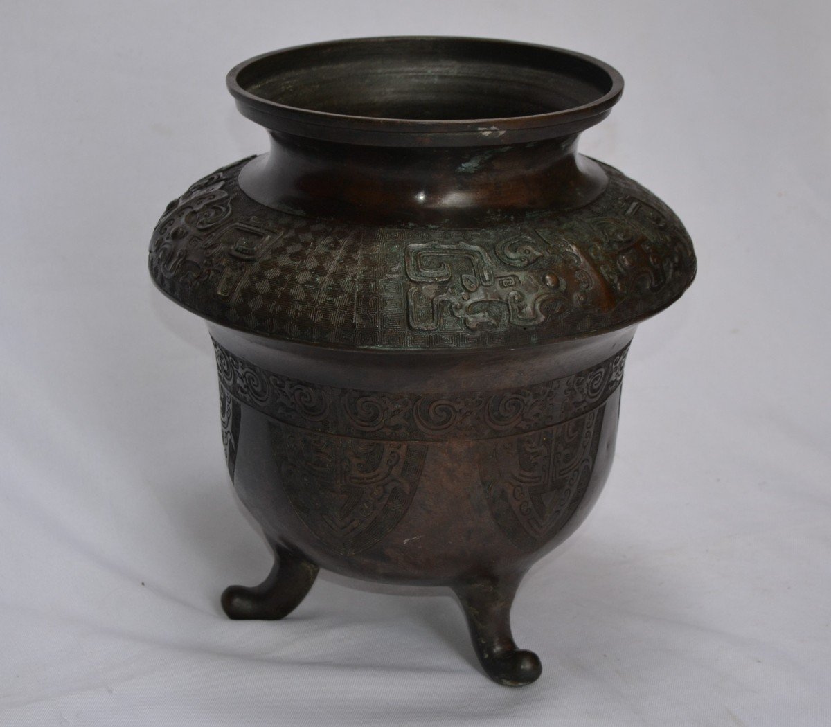 Large Tripod Incense Burner In Cast Bronze Inlaid With Silver 19th Century. Qing Or Edo.-photo-7