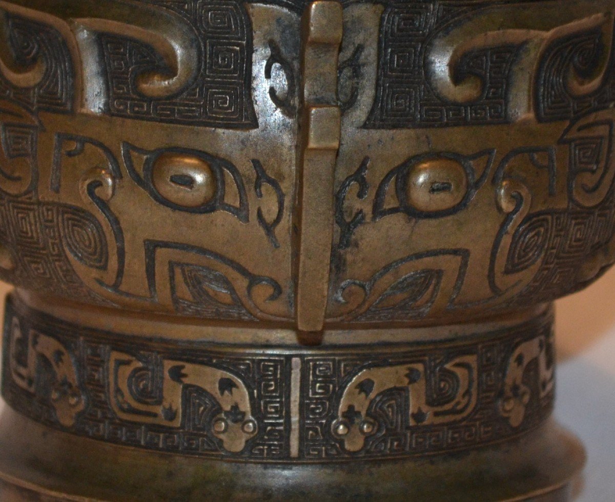 Chinese Cast Bronze Censer. Archaic Style Decor. China Qing Period.-photo-2