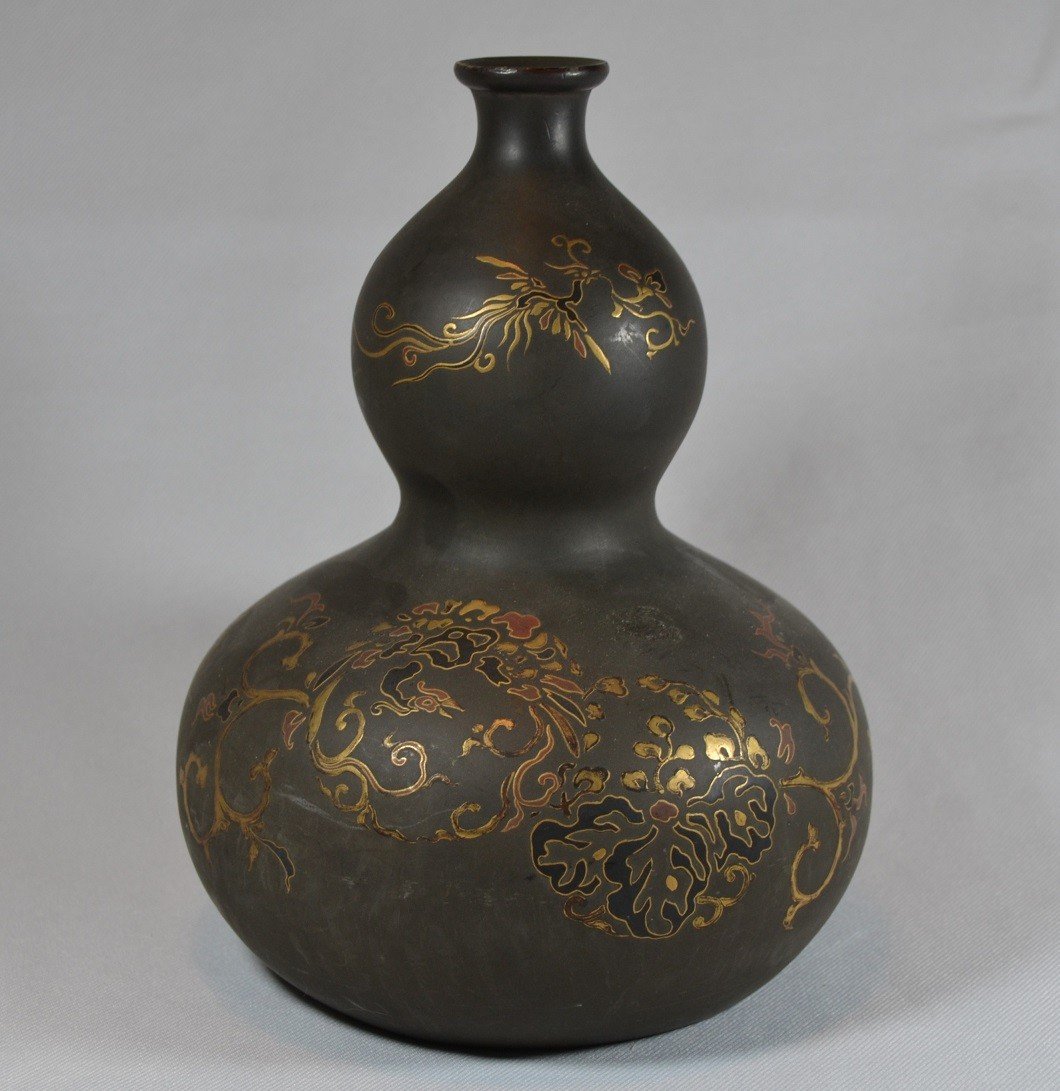 Bottle (tokkuri) In Lacquered And Gold Powdered Pewter. Japan 19° Edo Or Meiji.