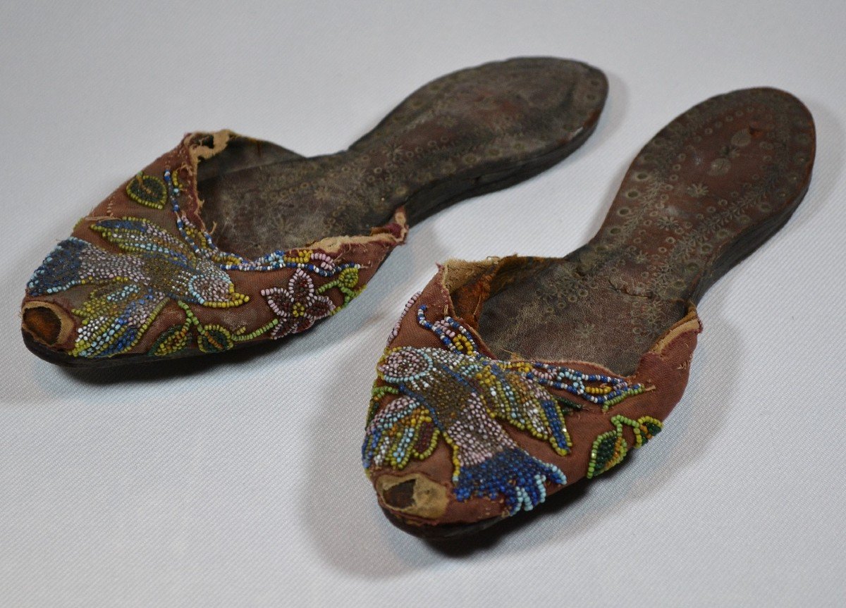 Paire De Chaussures Chinoise Baba-nyonya Cuir Et Perles.chine Vers 1900.-photo-2