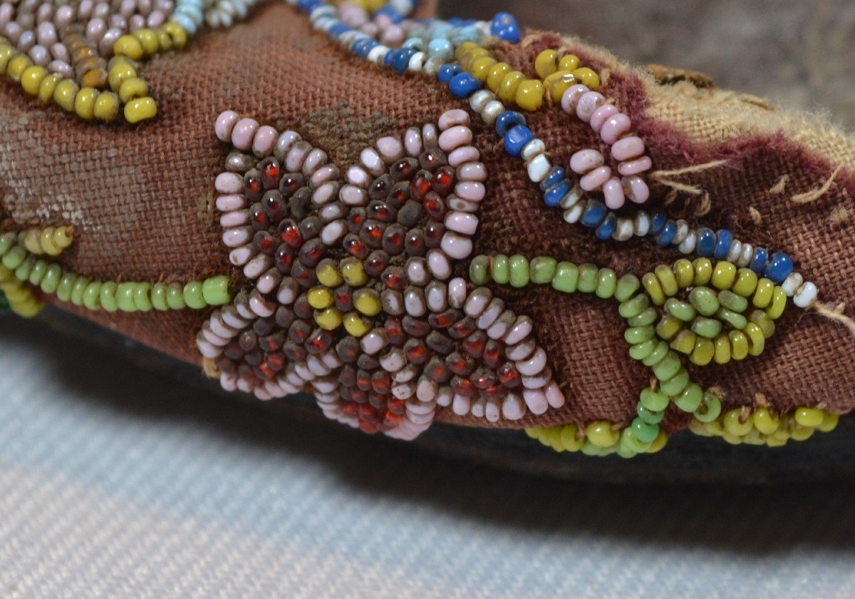 Paire De Chaussures Chinoise Baba-nyonya Cuir Et Perles.chine Vers 1900.-photo-1