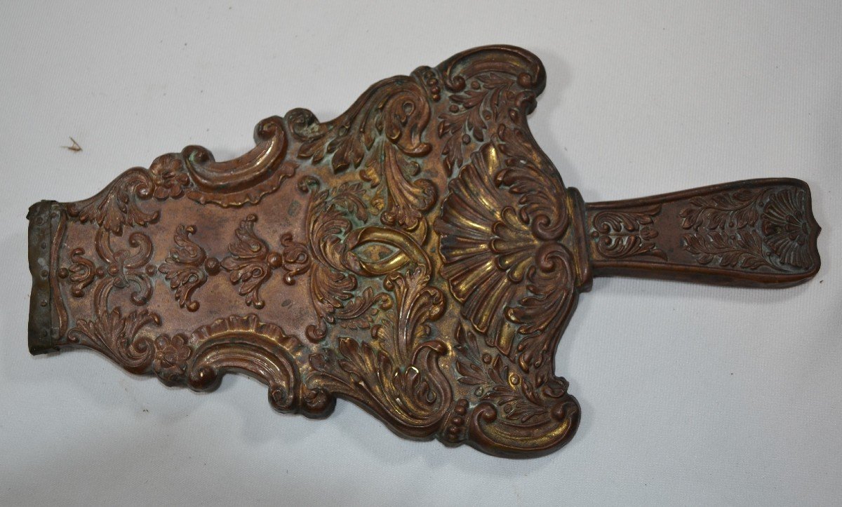 Gilded Repoussé Copper Bellows. Louis XIV.-photo-6