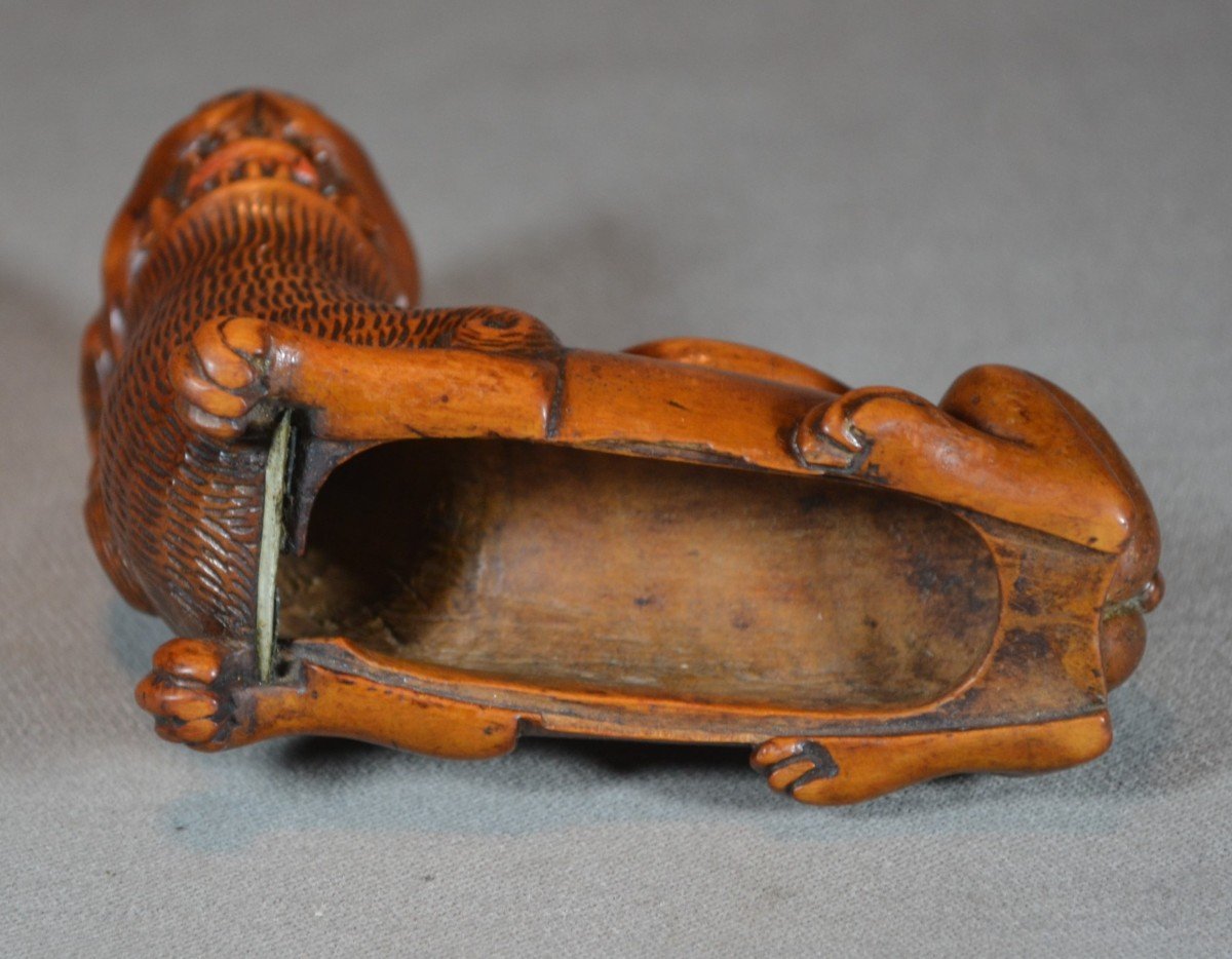 Wooden Tobacco Box And Grater In The Shape Of A Lion. 17th Century.-photo-4