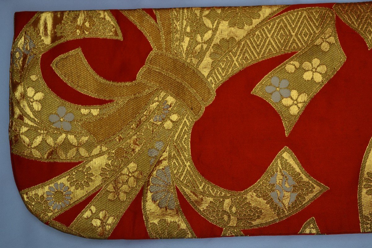 Japanese Wedding Kimono (ushikake). Silver And Gold Embroidered Silk. Japan Showa Era 1960s.-photo-2