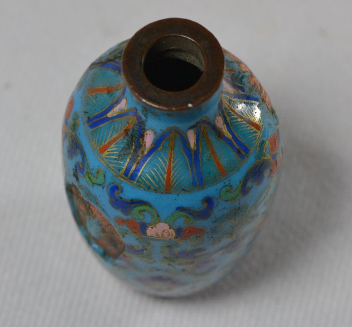 Enameled Copper Snuff Bottle. China Qing Period Qianlong-jiaqing Reign Circa 1800.-photo-2