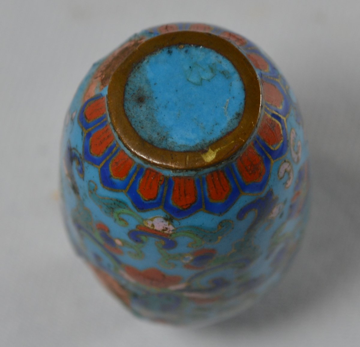 Enameled Copper Snuff Bottle. China Qing Period Qianlong-jiaqing Reign Circa 1800.-photo-3