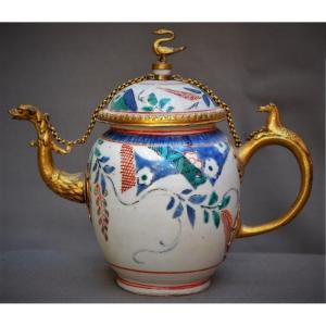 Japanese Porcelain Teapot, European Frame. 17th Century.