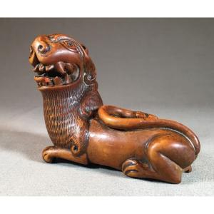 Wooden Tobacco Box And Grater In The Shape Of A Lion. 17th Century.