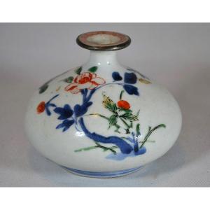 Wucai Porcelain Bottle, 17th Century China Or Japan, Transitional Or Genroku.