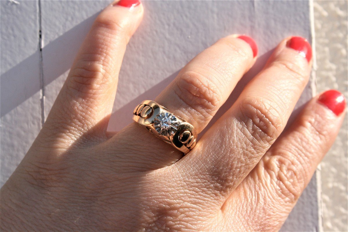 Yellow Gold And Diamond Solitaire-photo-3