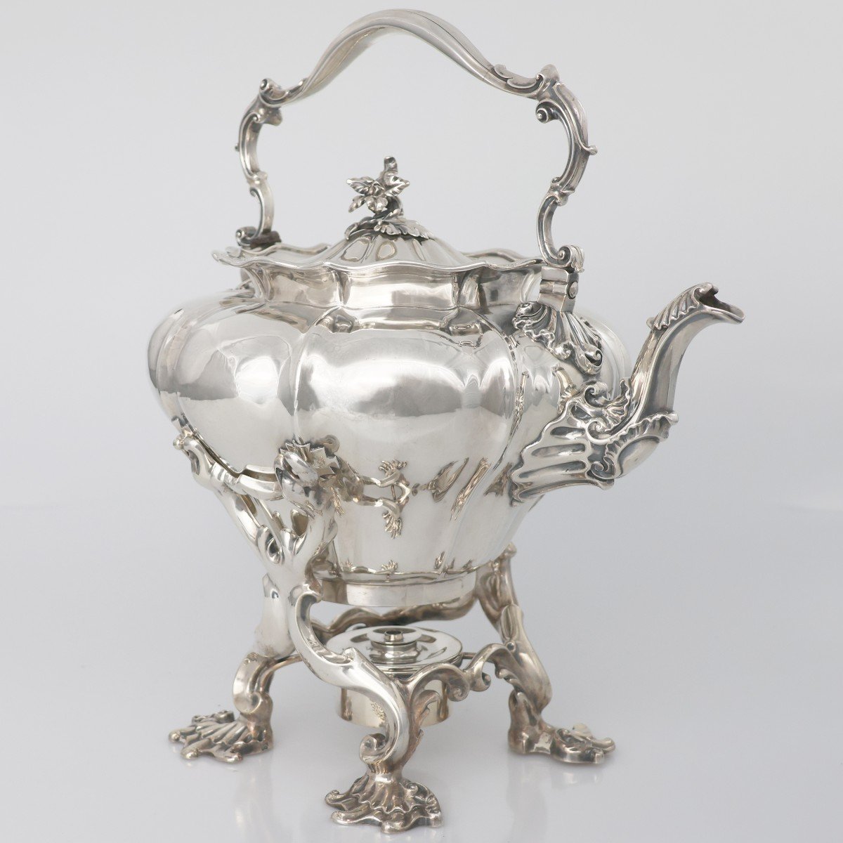 Une bouilloire en argent sur support, Paul Storr pour Storr & Mortimer, Londres, 1832