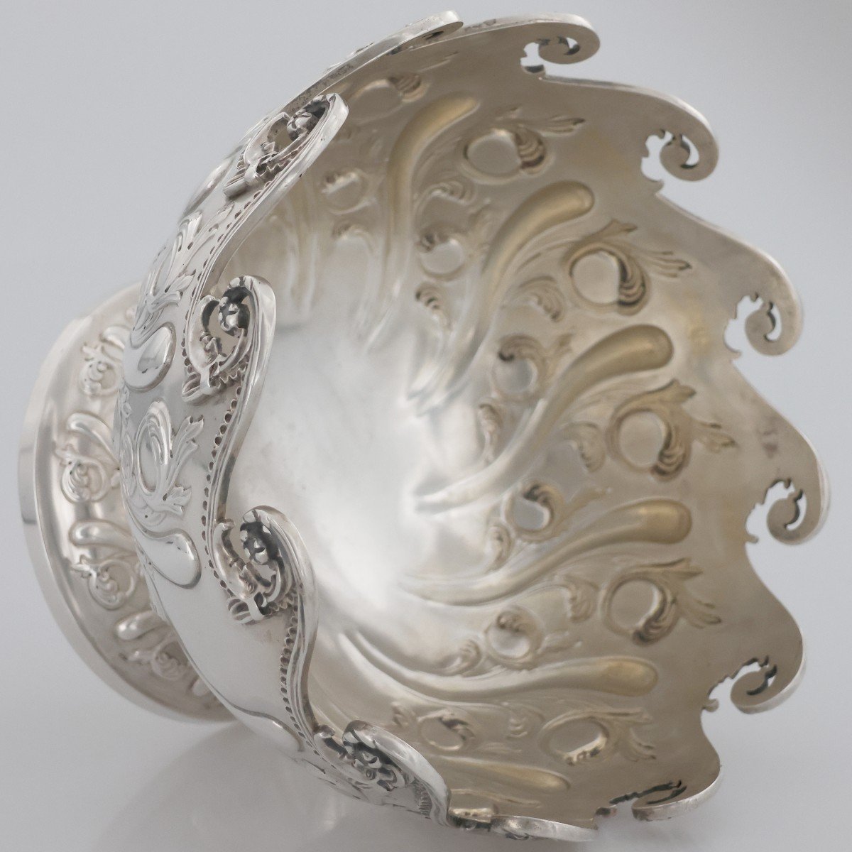 A Victorian Sterling Silver Bowl, Robert Harper, London, 1882-photo-2