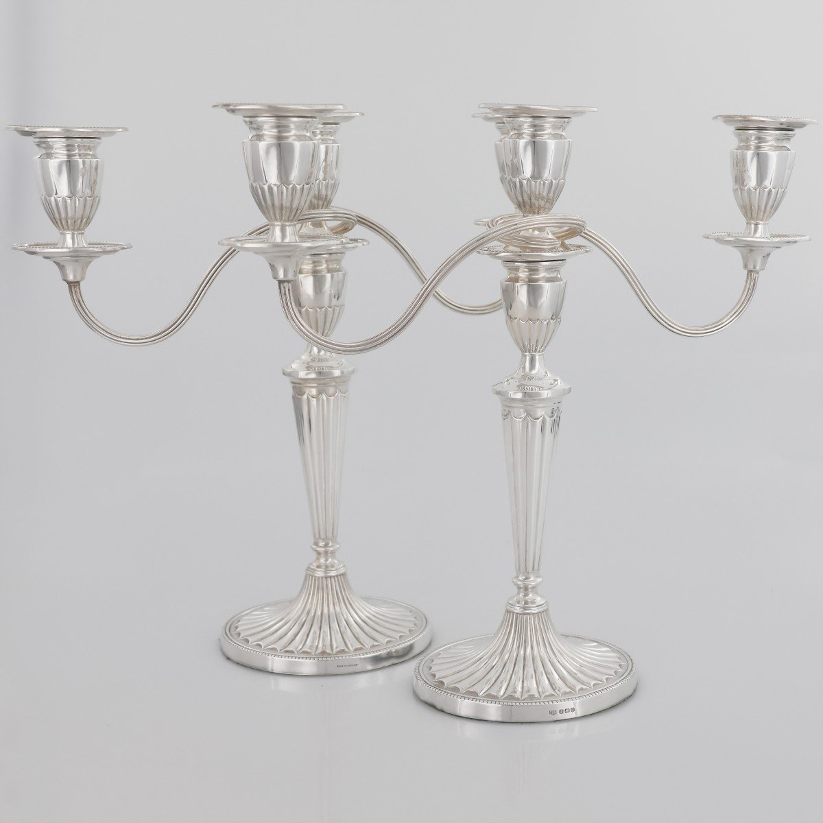 A Queen Elizabeth II Pair Of Sterling Silver Candlesticks, Roberts & Belk Ltd, Sheffield, 1973-photo-2