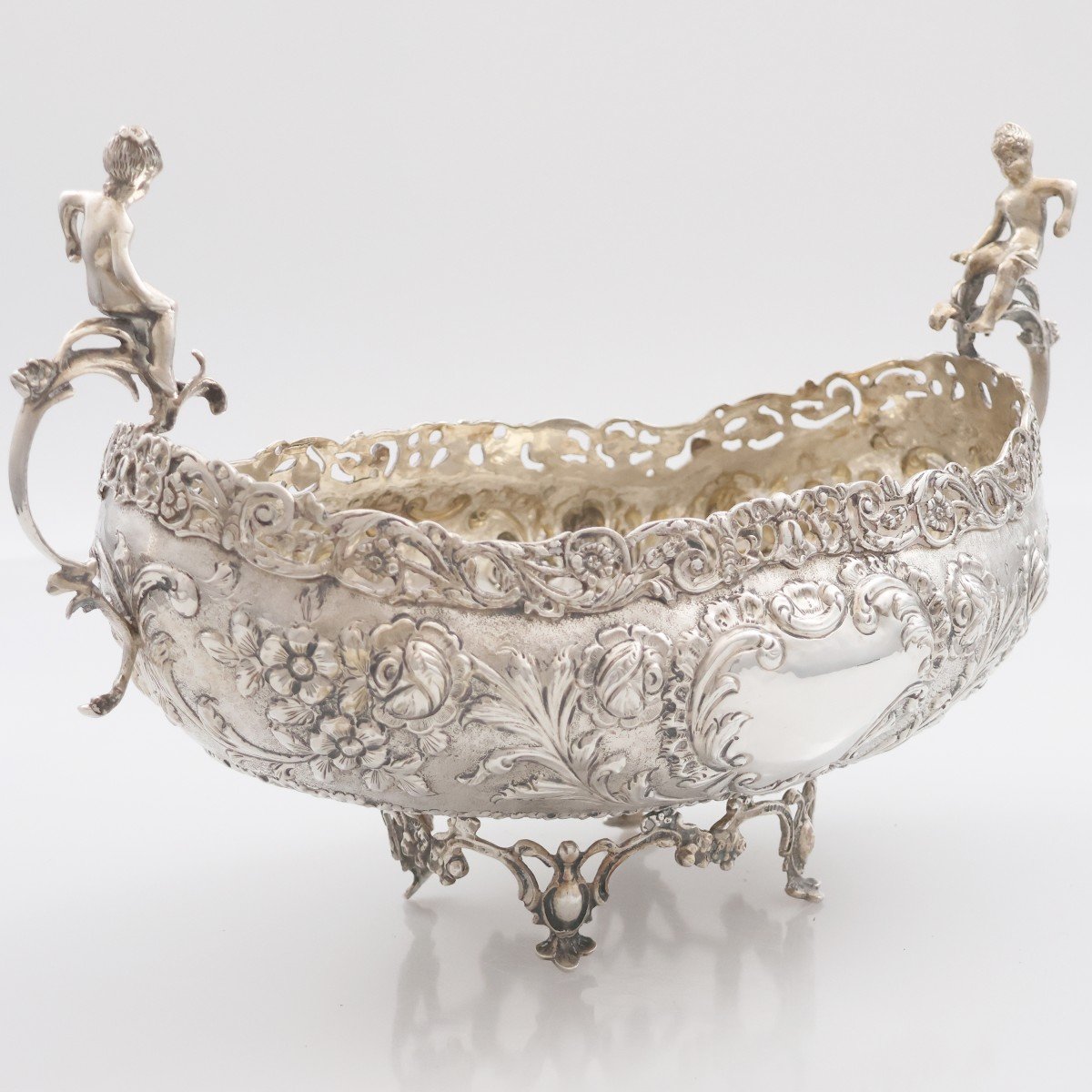 An Embossed And Chiseled Silver 900 Centerpiece, 20th Century-photo-2