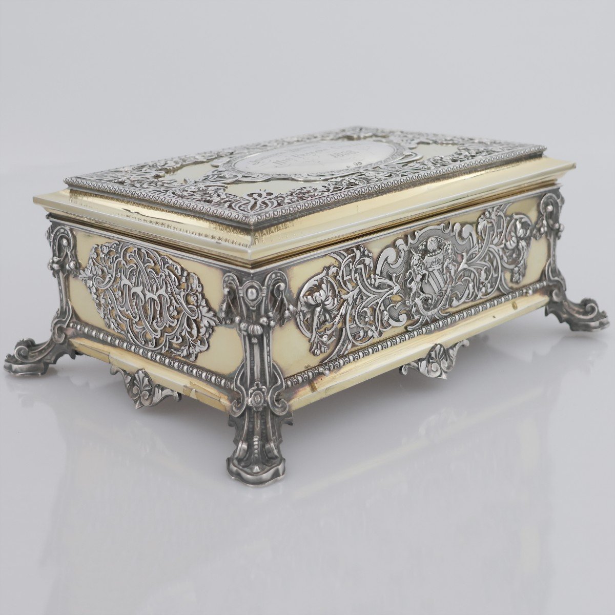 Un coffret à papeterie en argent Reine Victoria, J. S. Hunt, Storr And Mortimer, Londres, 1858-photo-3