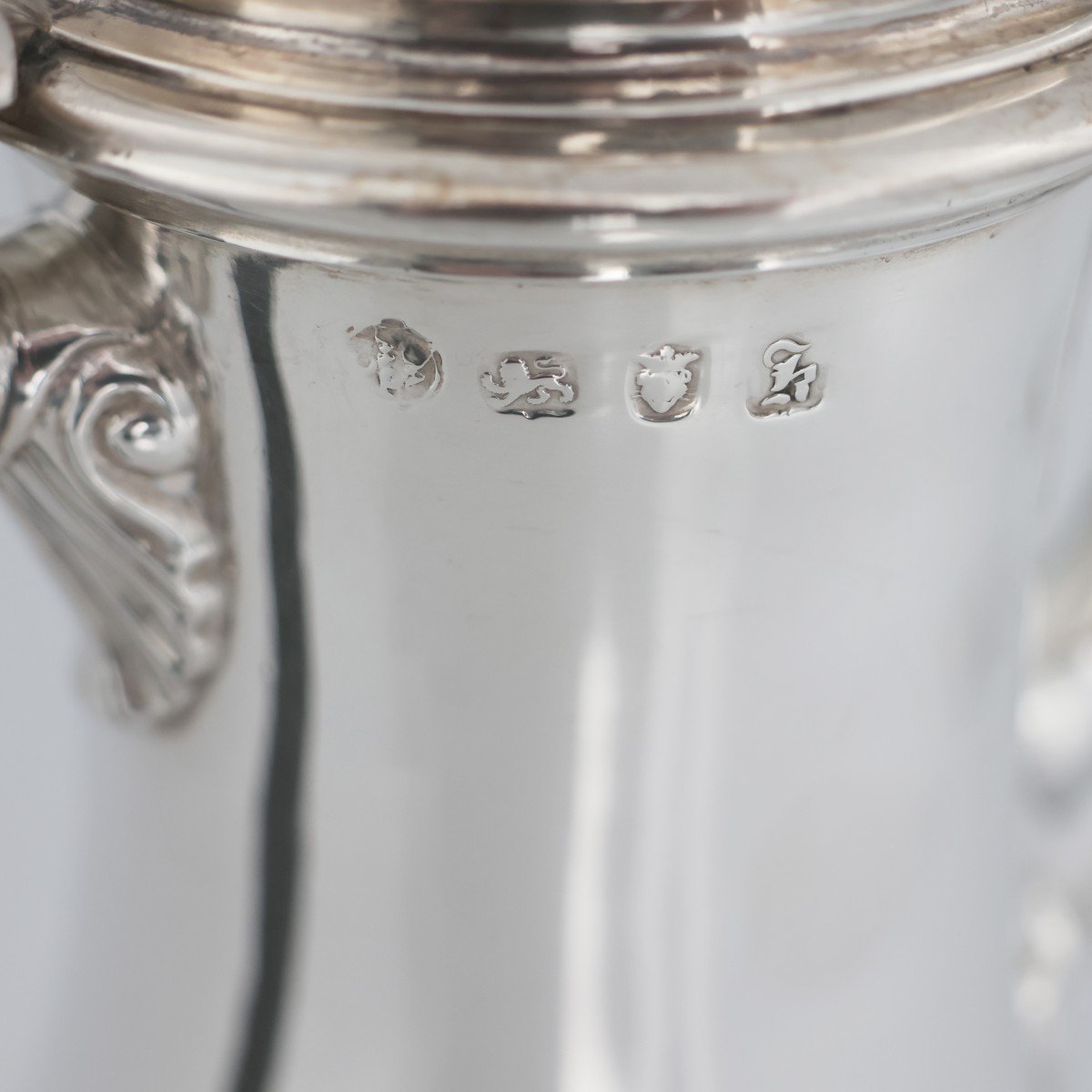 A George III Sterling Silver Coffee Pot, London, 1765?-photo-1